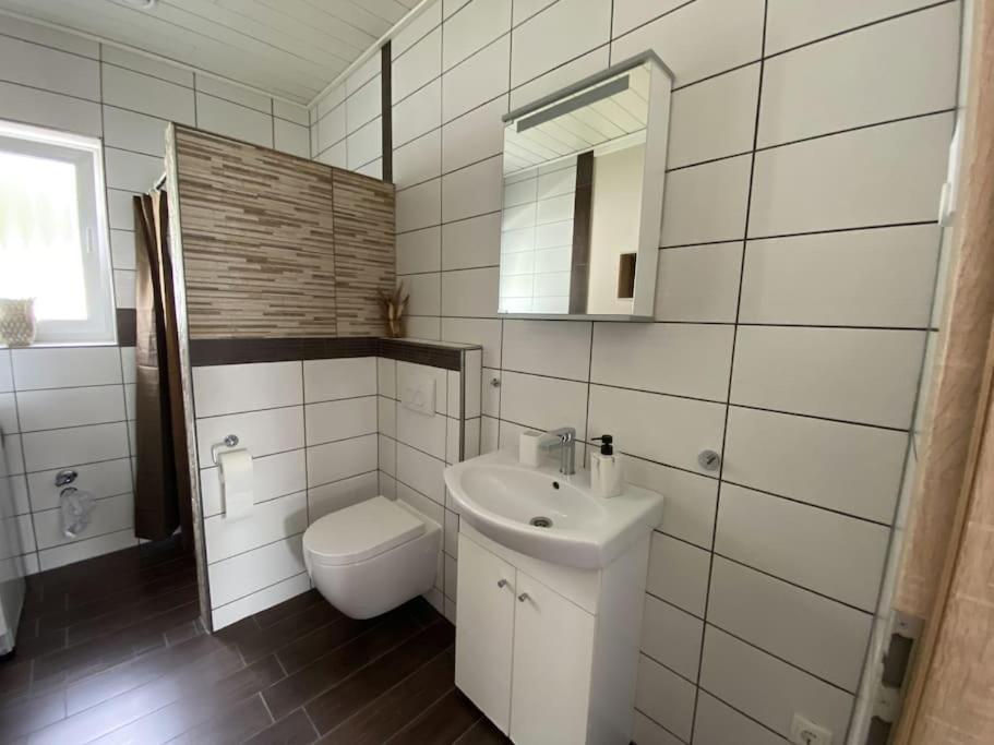 Neu Apartment In Schloss Naehe,Parkplatz, Netflix Sögel Exterior foto